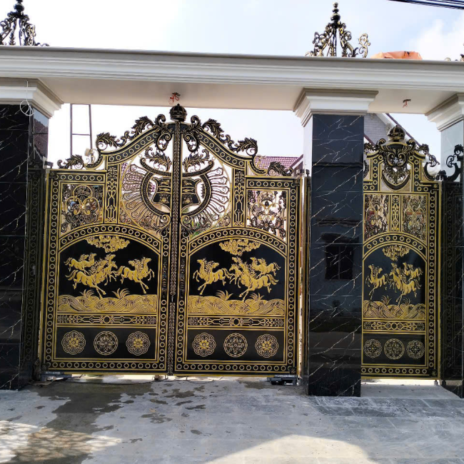 Cổng Nhôm Đúc (Mã Đáo Thành Công)