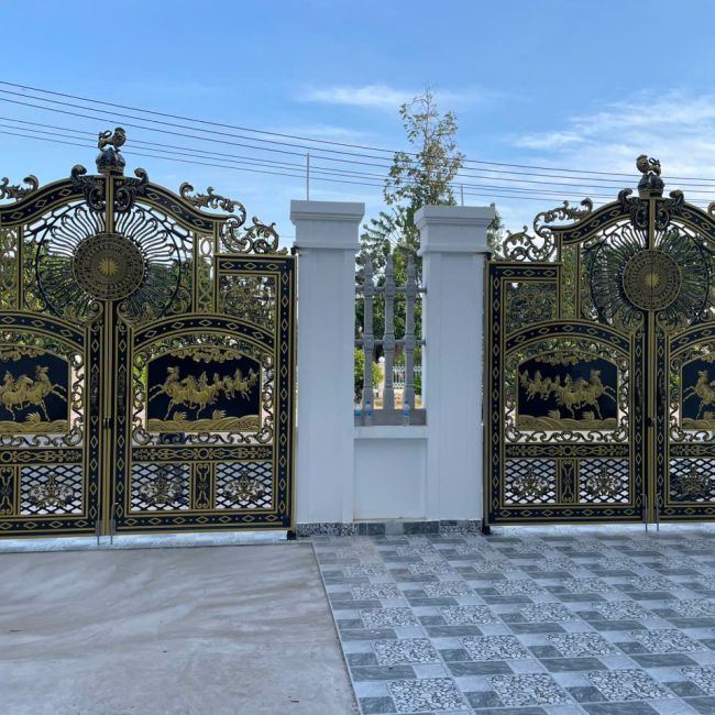 Cổng Nhôm Đúc Mã Đáo Thành Công Trống Đồng 