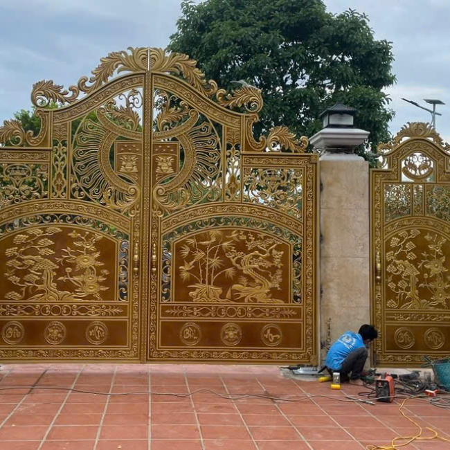 Thi Công Cổng Nhôm Đúc Đẹp Ở Bình Thuận 